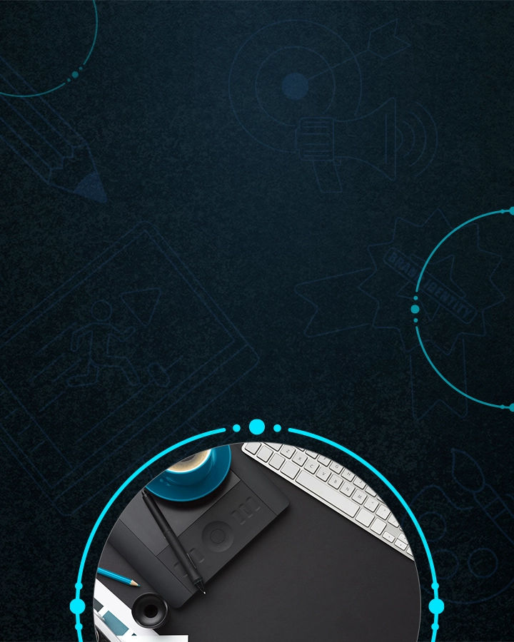 Slider su smartphone con scrivania creativa, lavagna grafica e mazzette Pantone per i servizi Corporate & Brand di Studio Pigna